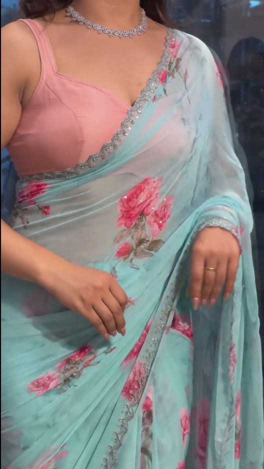 Women's Fancy Printed Organza Saree With Blouse Piece