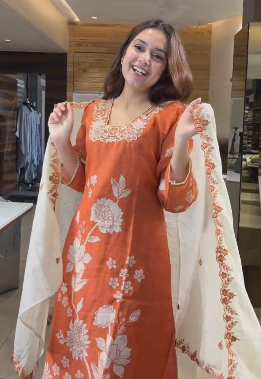 Pink And Orannge Floral Kurta with Narrow Pants Georgette Fancy Digital Printed