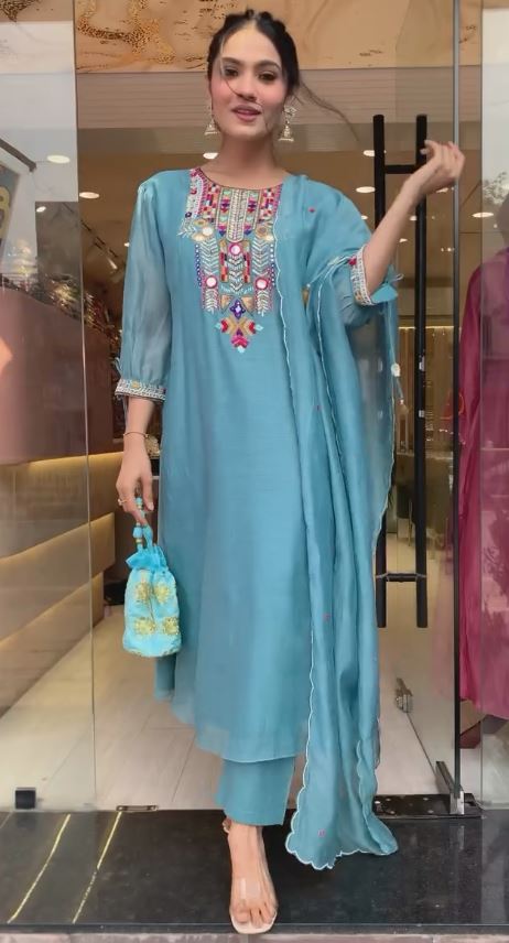 Floral Embroidered Thread Work Chanderi Silk Straight Kurta with Trousers & Dupatta