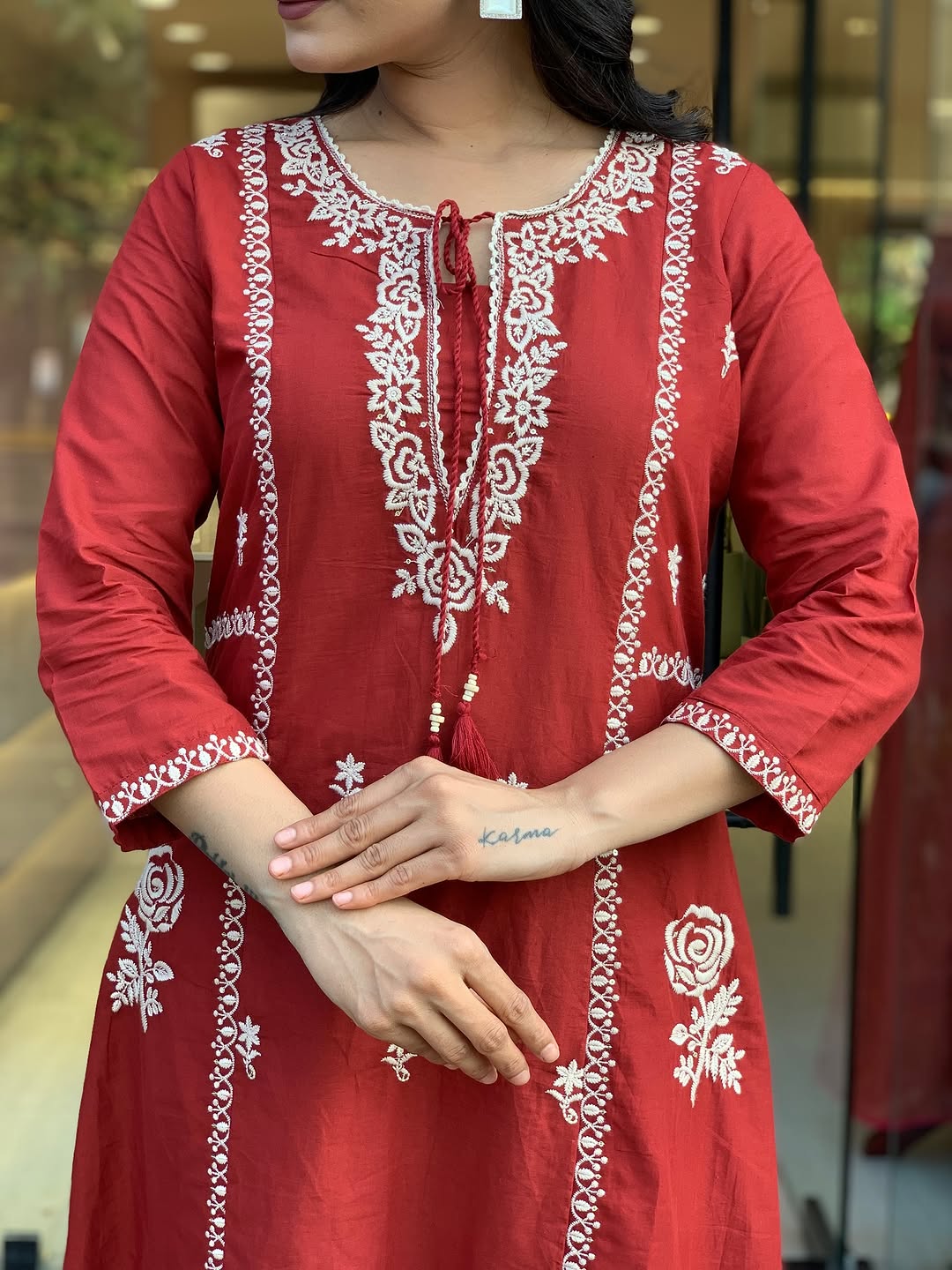 🌸 Maroon Cotton Blend Kurta Pant Set with White Floral Embroidery & Dupatta – Elegant Festive Ethnic Wear for Women