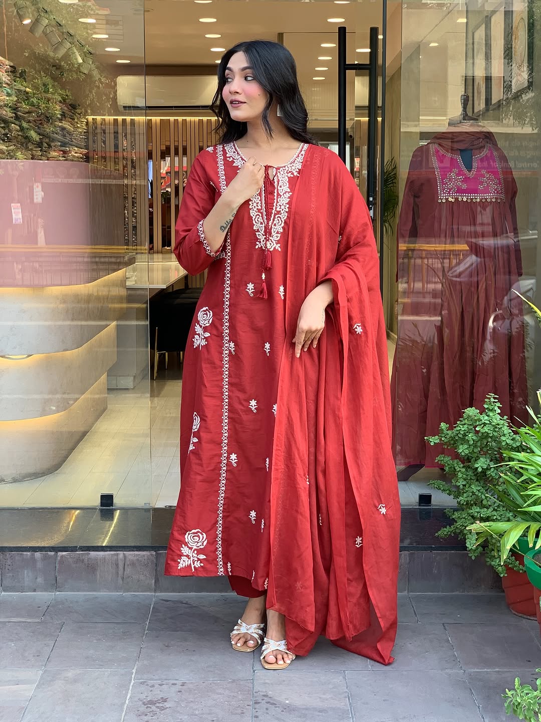 🌸 Maroon Cotton Blend Kurta Pant Set with White Floral Embroidery & Dupatta – Elegant Festive Ethnic Wear for Women