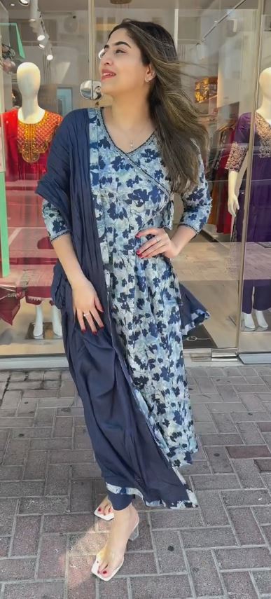 Women White & Blue Printed Pure Cotton Kurta with Trousers & Dupatta