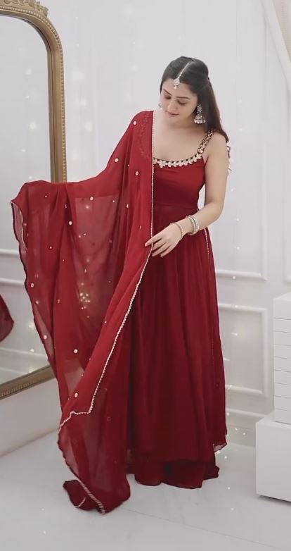 Women Regular Chanderi Silk Kurta with Trousers & With Dupatta