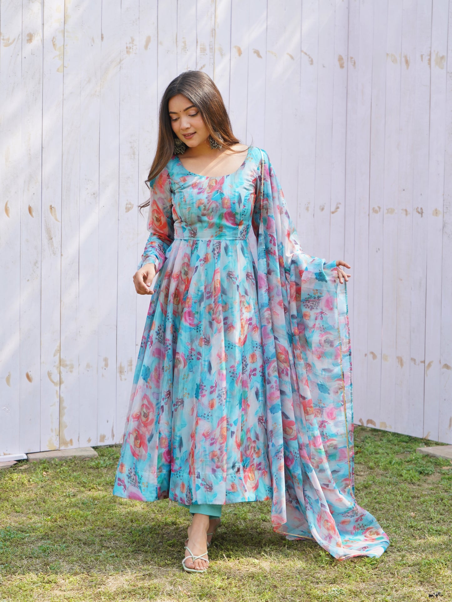 Women Blue Oraganza Floral Print  Kurta Suit Set