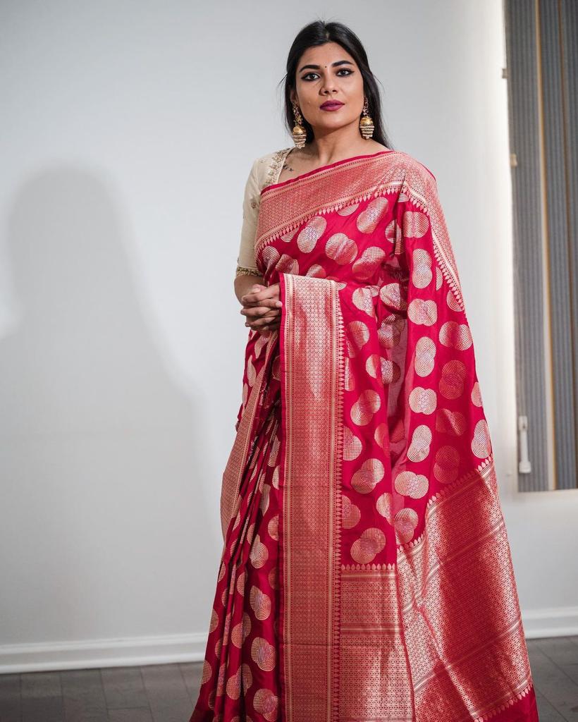 Banarasi Silk Pink Color Handloom Weaving Saree