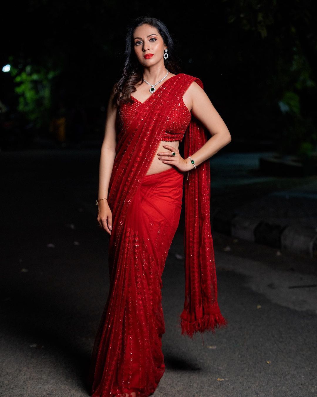 Soft Net Red Color Feather Lace In Pallu Border Saree