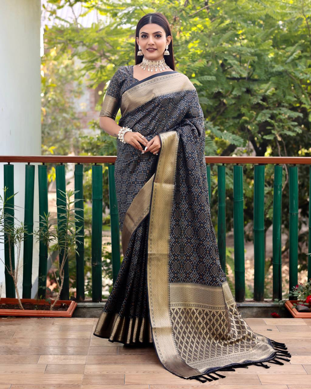 Bandini Patola Silk Weaving Rich Pallu Black Color Saree