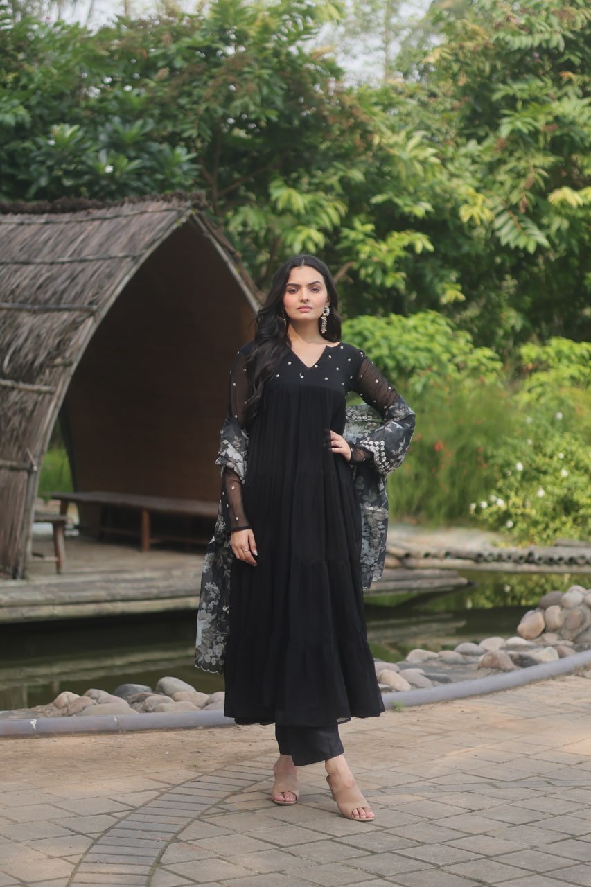 Black Floral Nayra Cut Salwar Kameez Kurti Pant Suit