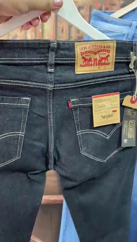 Men Dark Blue Denim Jeans with Classic Five-Pocket Design for Daily Wear and Casual Styling