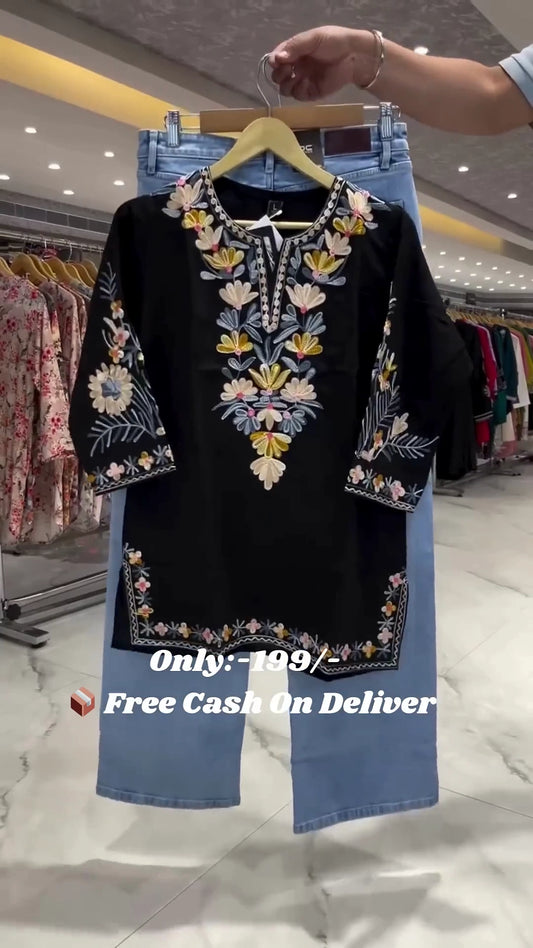 Women’s Embroidered Kurti & Denim Jeans Set – Stylish Casual Ethnic Fusion Outfit