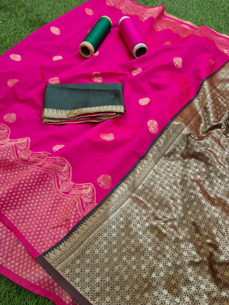 Outstanding Pink And Green Banarasi Saree