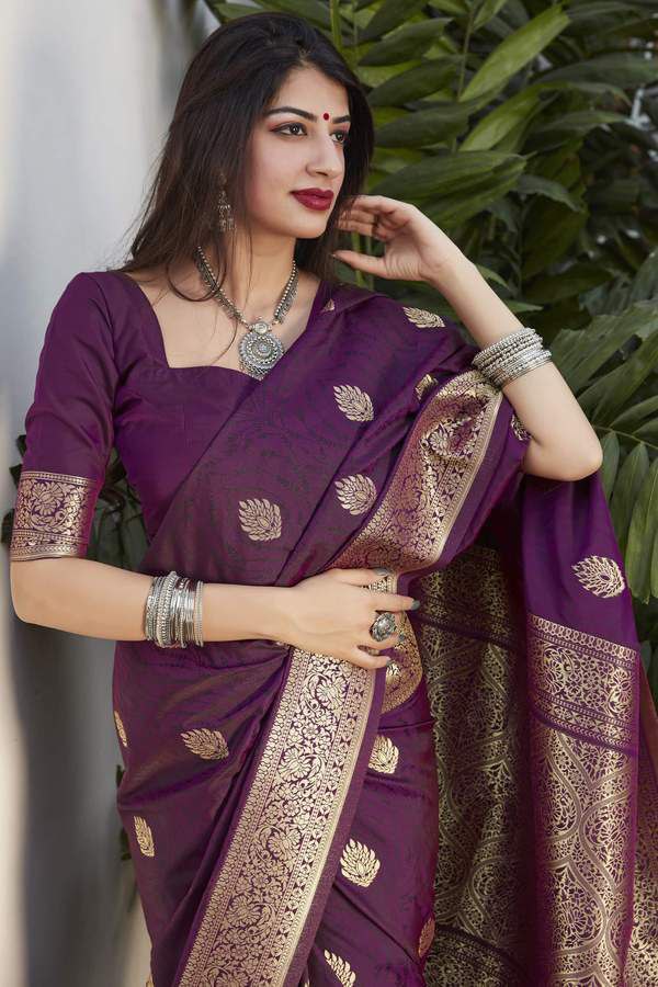 Dark Purple Zari Woven Kanjivaram Silk Saree at Rs 2585.00 | Kanjivaram  Saree, कांचीपुरम साड़ीज - The Indian Vastra, Surat | ID: 24545088055