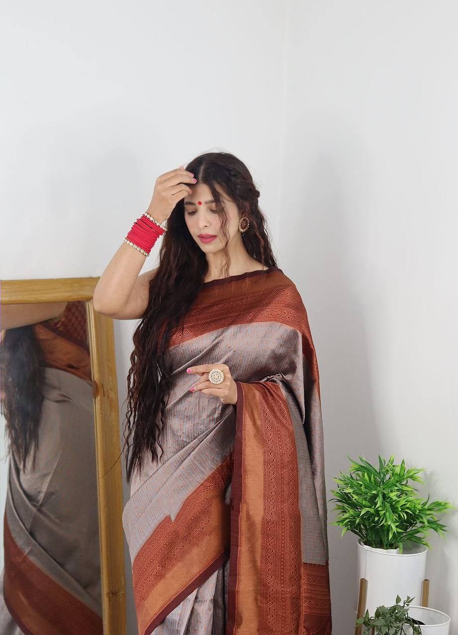 Banarsi Cream Silk Jacquard Work Designer Saree